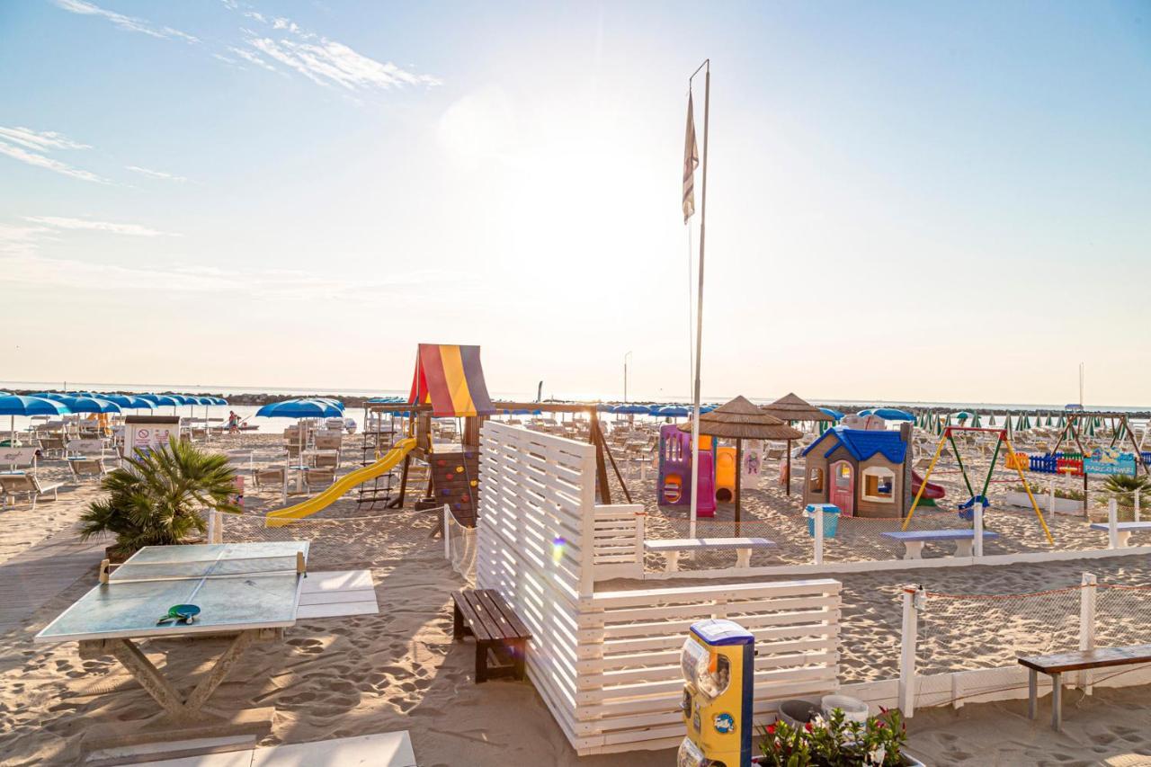Evo Boutique Hotel & Spa Bellaria-Igea Marina Exterior photo